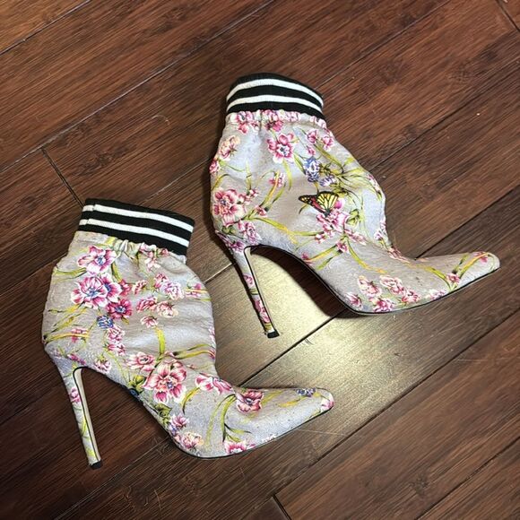 Floral Print Women's Heeled Boots Privileged Shoes Size 8.5 Ankle Printed Heel - Picture 1 of 4